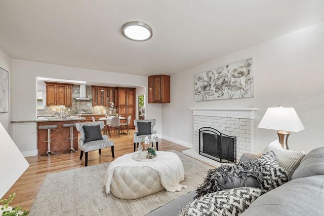 1329 Essex Way, San Jose, CA 95117