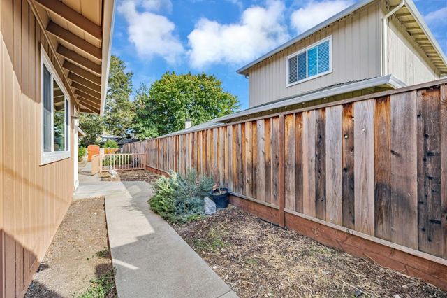 1329 Essex Way, San Jose, CA 95117