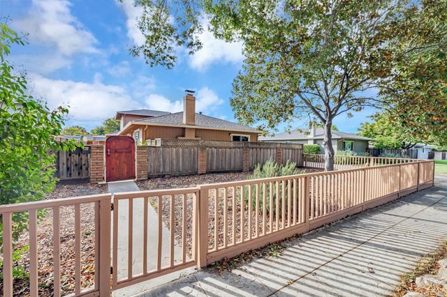 1329 Essex Way, San Jose, CA 95117