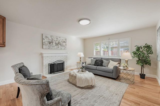 1329 Essex Way, San Jose, CA 95117