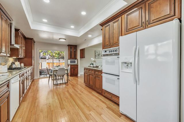 1329 Essex Way, San Jose, CA 95117