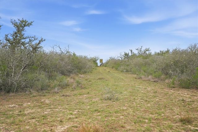 817 County Road 119, Alice, TX 78332