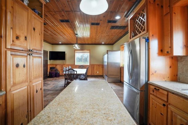 817 County Road 119, Alice, TX 78332