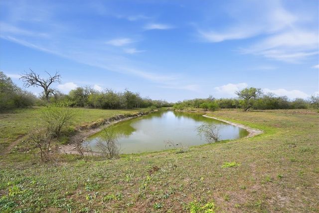 817 County Road 119, Alice, TX 78332