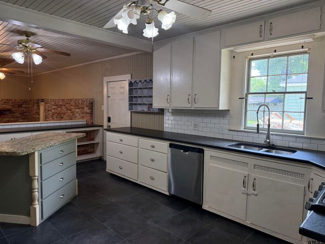 721 El Paso St., Jacksonville, TX 75766