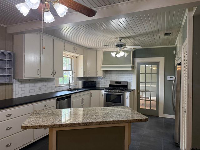 721 El Paso St., Jacksonville, TX 75766