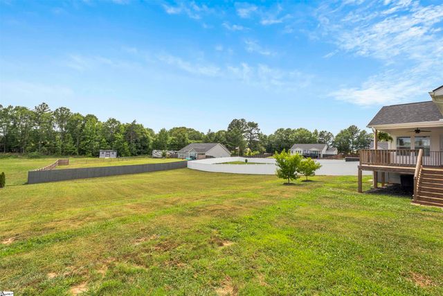 1071 Holly Springs Church Road, Inman, SC 29349