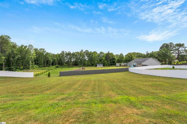 1071 Holly Springs Church Road, Inman, SC 29349