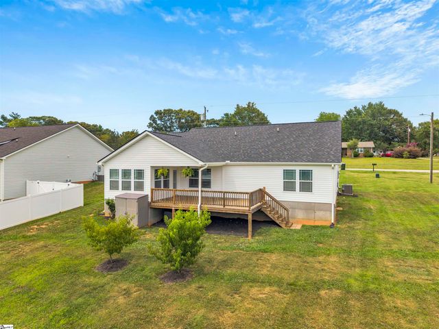 1071 Holly Springs Church Road, Inman, SC 29349