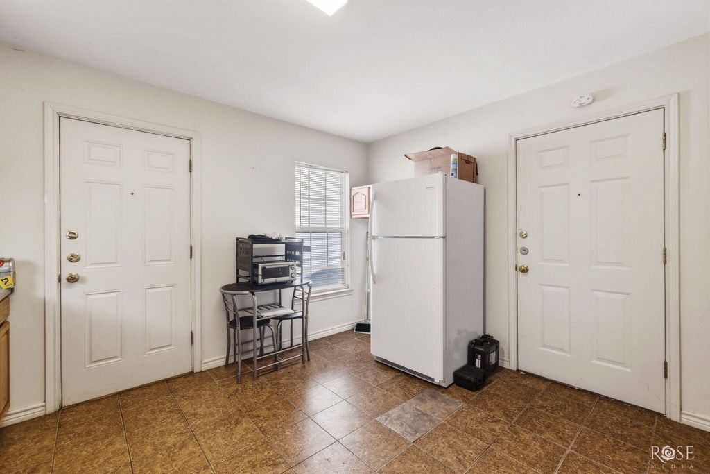 Image 12 of property listing at 325 St Johns Street, San Angelo, TX 76905