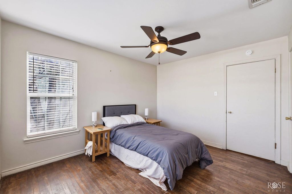 Image 15 of property listing at 325 St Johns Street, San Angelo, TX 76905