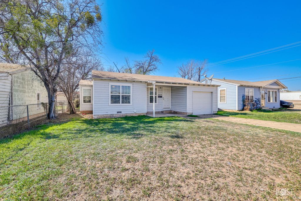 Image 5 of property listing at 325 St Johns Street, San Angelo, TX 76905