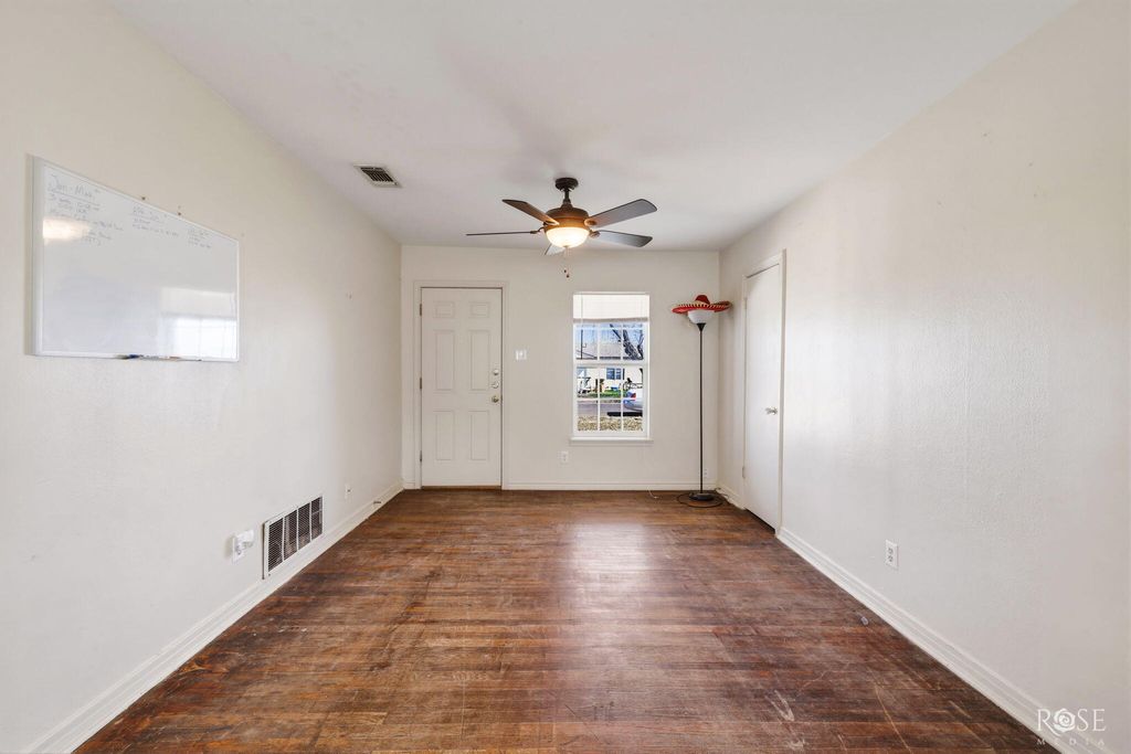 Image 9 of property listing at 325 St Johns Street, San Angelo, TX 76905
