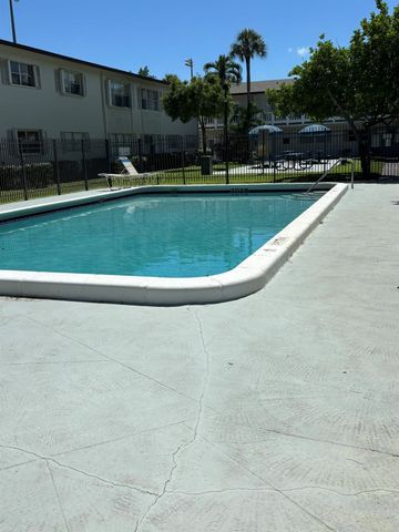 440 SE 2nd Avenue 21, Deerfield Beach, FL 33441