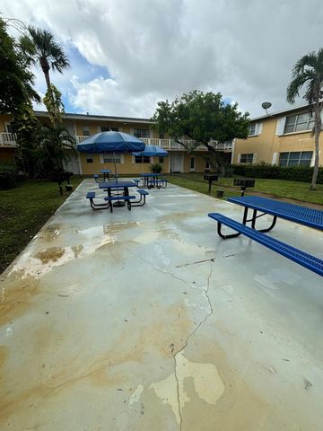 440 SE 2nd Avenue 21, Deerfield Beach, FL 33441