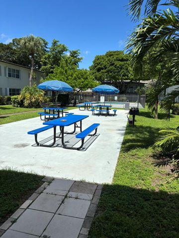 440 SE 2nd Avenue 21, Deerfield Beach, FL 33441