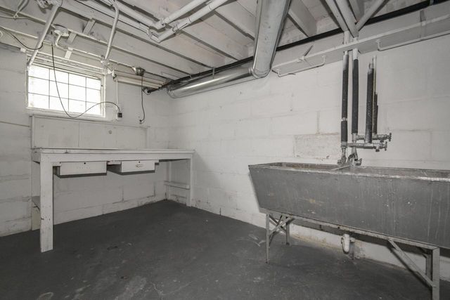 2947 S Lenox STREET, Milwaukee, WI 53207