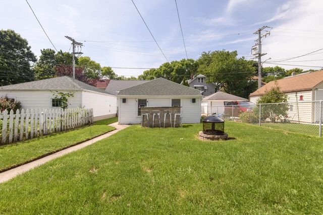 2947 S Lenox STREET, Milwaukee, WI 53207