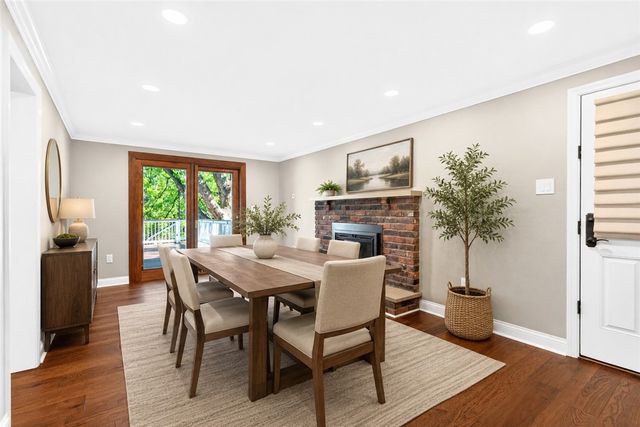 2545 Matterhorn Dr, Franklin Park, PA 15090
