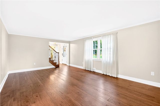 2545 Matterhorn Dr, Franklin Park, PA 15090