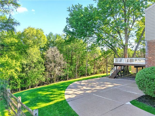 2545 Matterhorn Dr, Franklin Park, PA 15090