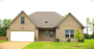 2446 E Shelburne Lane, Southaven, MS 38672
