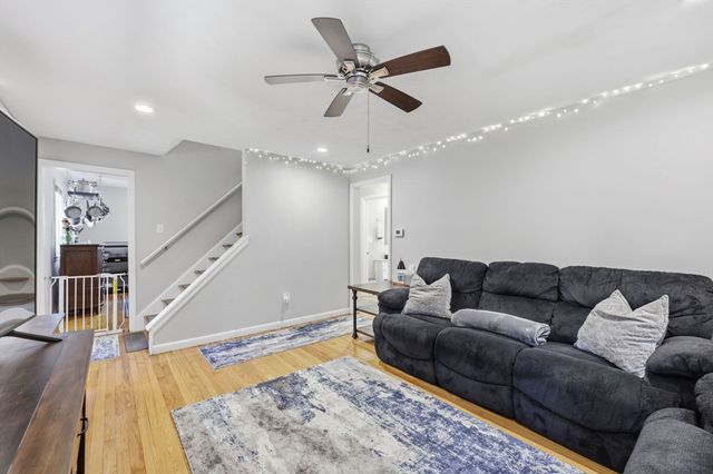 983 Shoemaker Ln, Agawam, MA 01030