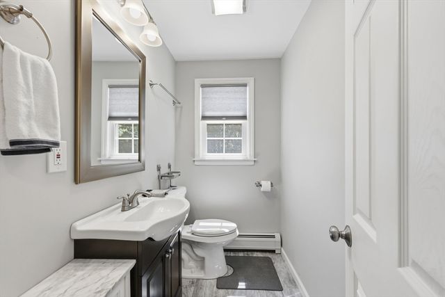 983 Shoemaker Ln, Agawam, MA 01030