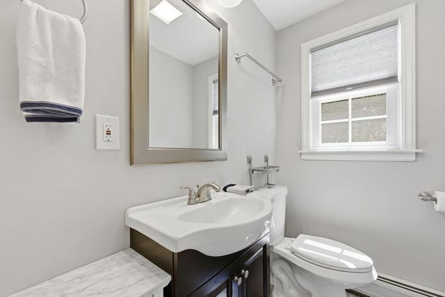 983 Shoemaker Ln, Agawam, MA 01030