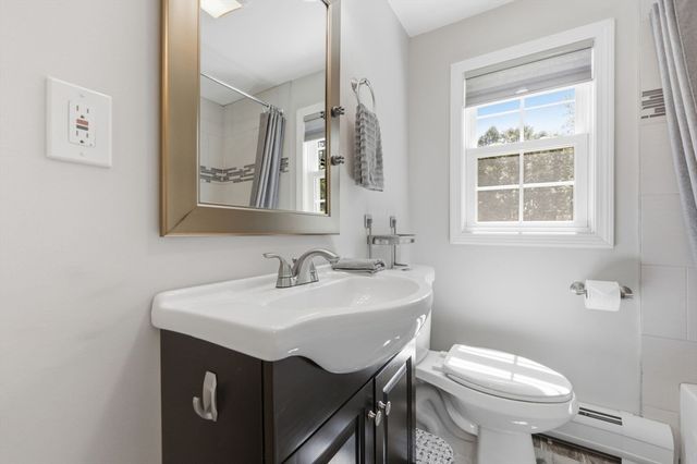 983 Shoemaker Ln, Agawam, MA 01030