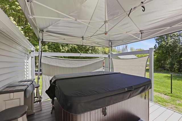 983 Shoemaker Ln, Agawam, MA 01030