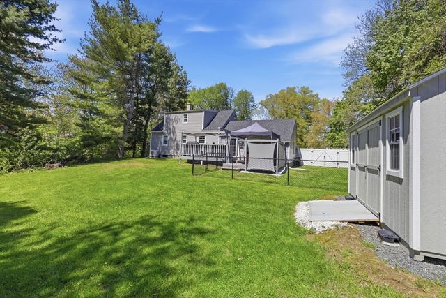 983 Shoemaker Ln, Agawam, MA 01030