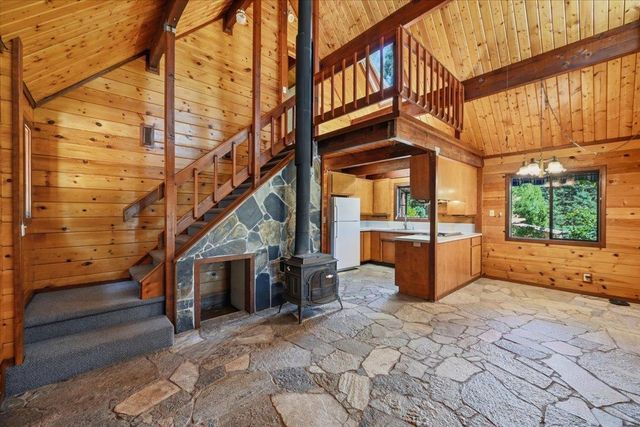 15101 Apple Blossom Way, Grass Valley, CA 95945