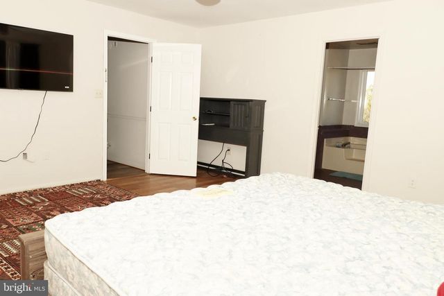 9216 CRANDALL RD, Lanham, MD 20706
