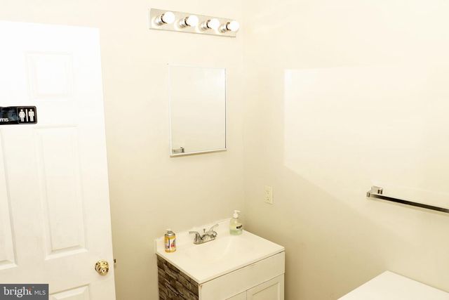 9216 CRANDALL RD, Lanham, MD 20706