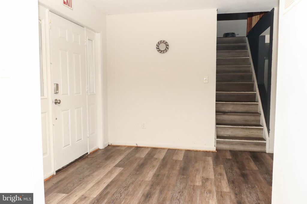 Image 12 of property listing at 9216 CRANDALL RD, Lanham, MD 20706