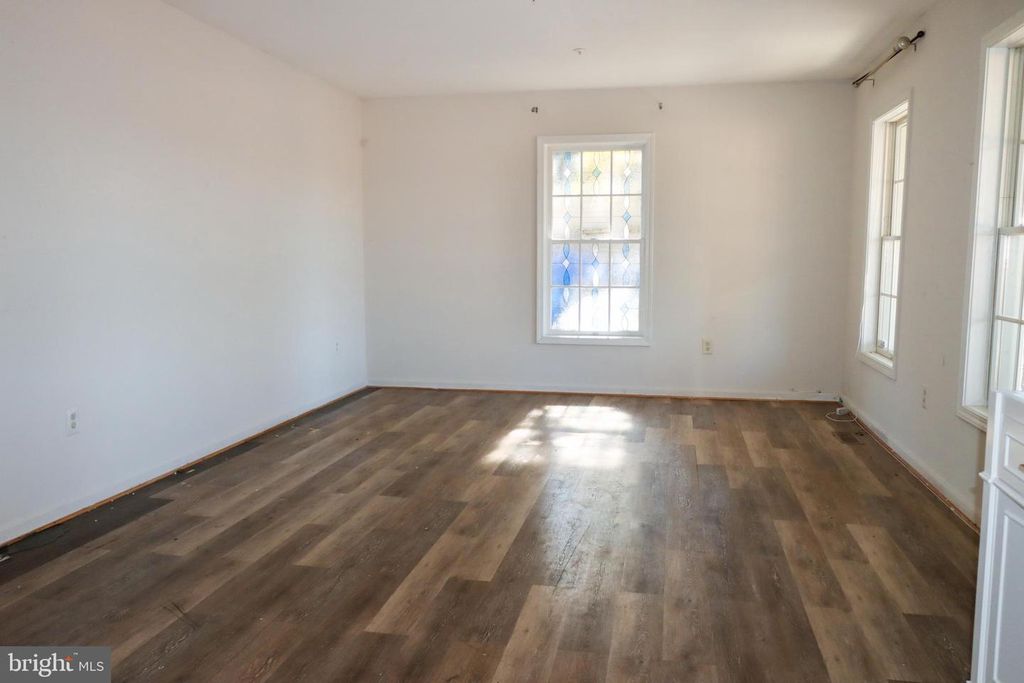 Image 16 of property listing at 9216 CRANDALL RD, Lanham, MD 20706