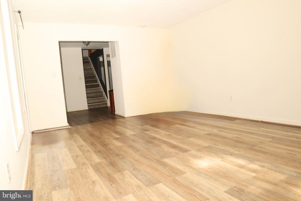 Image 18 of property listing at 9216 CRANDALL RD, Lanham, MD 20706