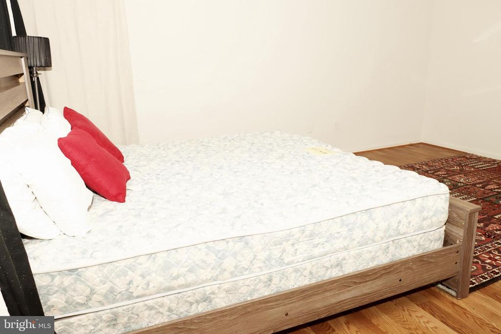 Image 34 of property listing at 9216 CRANDALL RD, Lanham, MD 20706