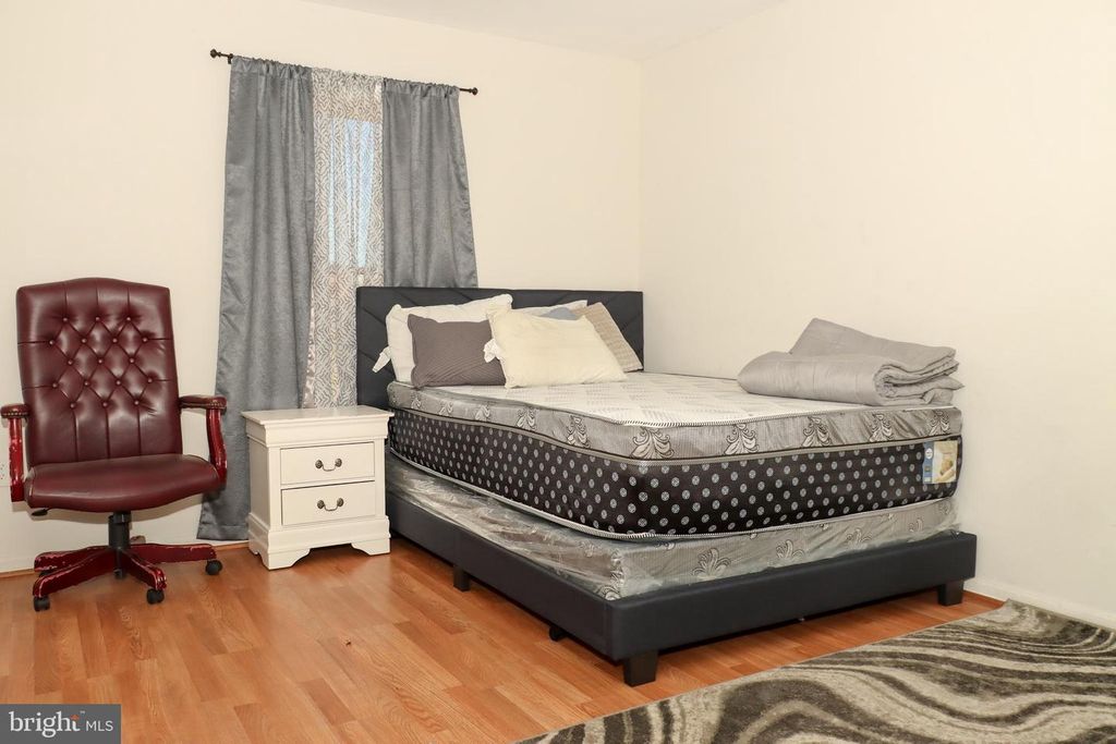Image 37 of property listing at 9216 CRANDALL RD, Lanham, MD 20706