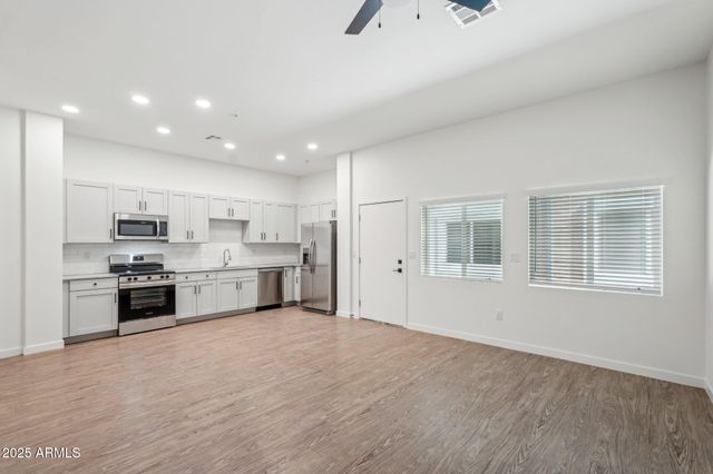 3031 W Northern Avenue 120, Phoenix, AZ 85051