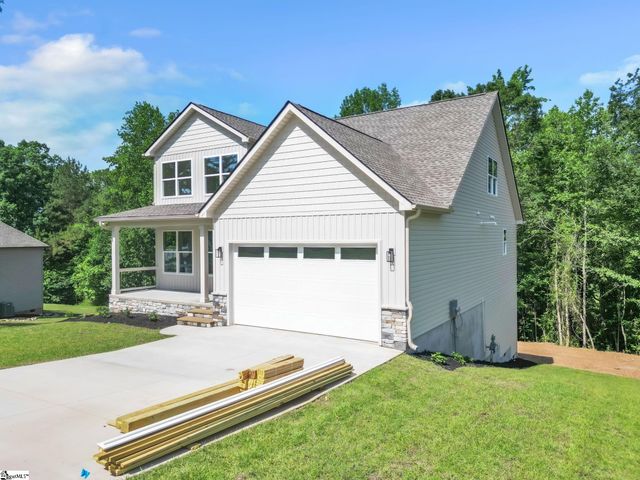 137 Mountain Lake Drive, Piedmont, SC 29673
