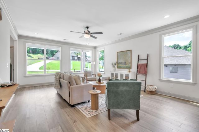 137 Mountain Lake Drive, Piedmont, SC 29673