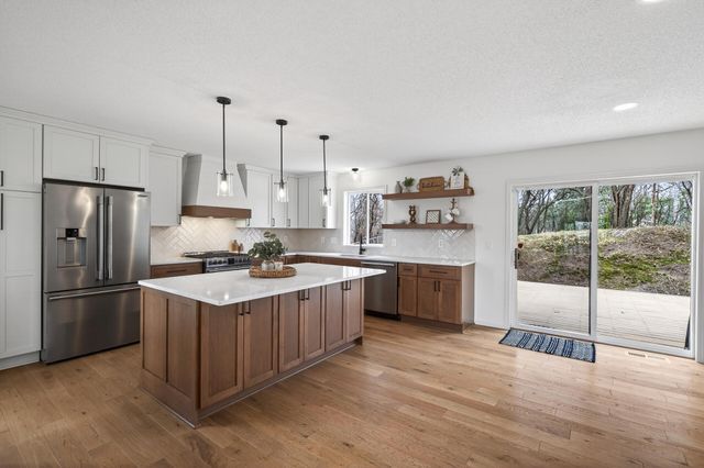 13316 Commonwealth Drive, Burnsville, MN 55337