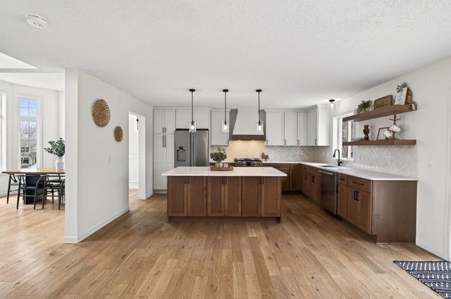 13316 Commonwealth Drive, Burnsville, MN 55337