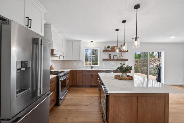 13316 Commonwealth Drive, Burnsville, MN 55337