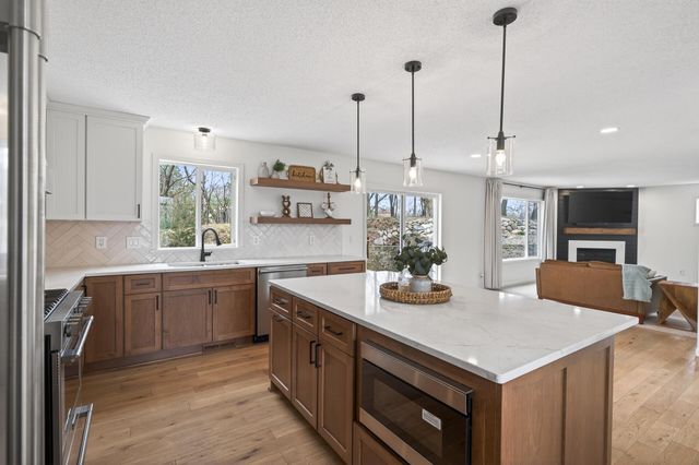 13316 Commonwealth Drive, Burnsville, MN 55337