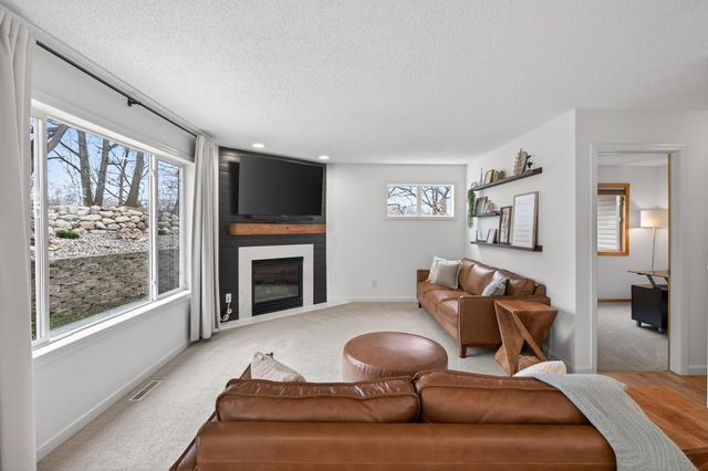 13316 Commonwealth Drive, Burnsville, MN 55337