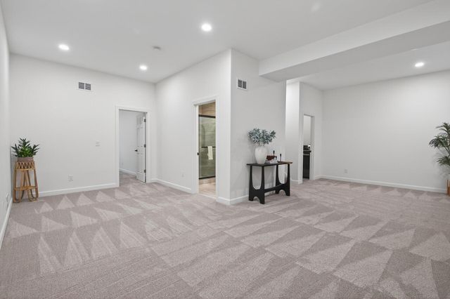 13316 Commonwealth Drive, Burnsville, MN 55337