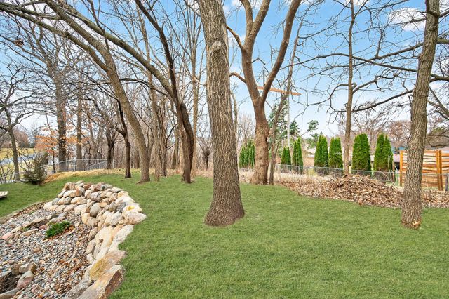 13316 Commonwealth Drive, Burnsville, MN 55337